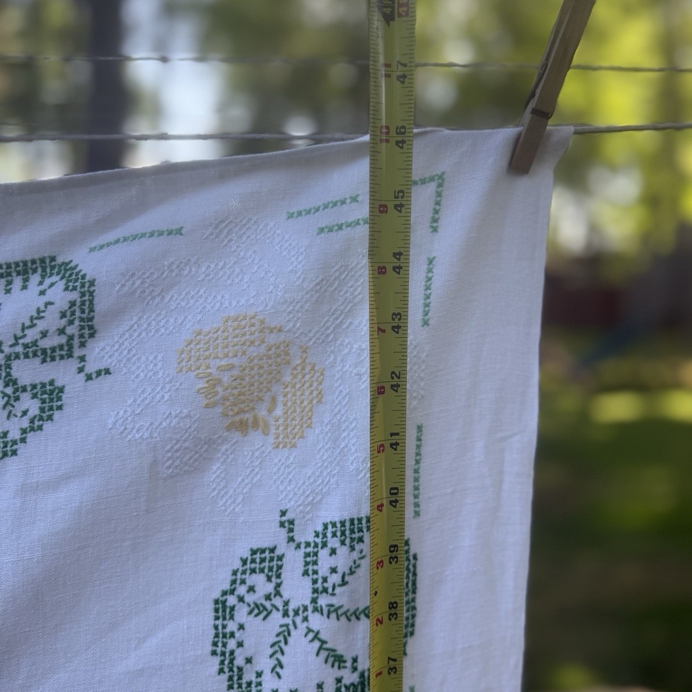 Vintage Hand Stitches Linen Tablecloth White Green Leaves Floral Tan Botanical - Picture 7 of 7